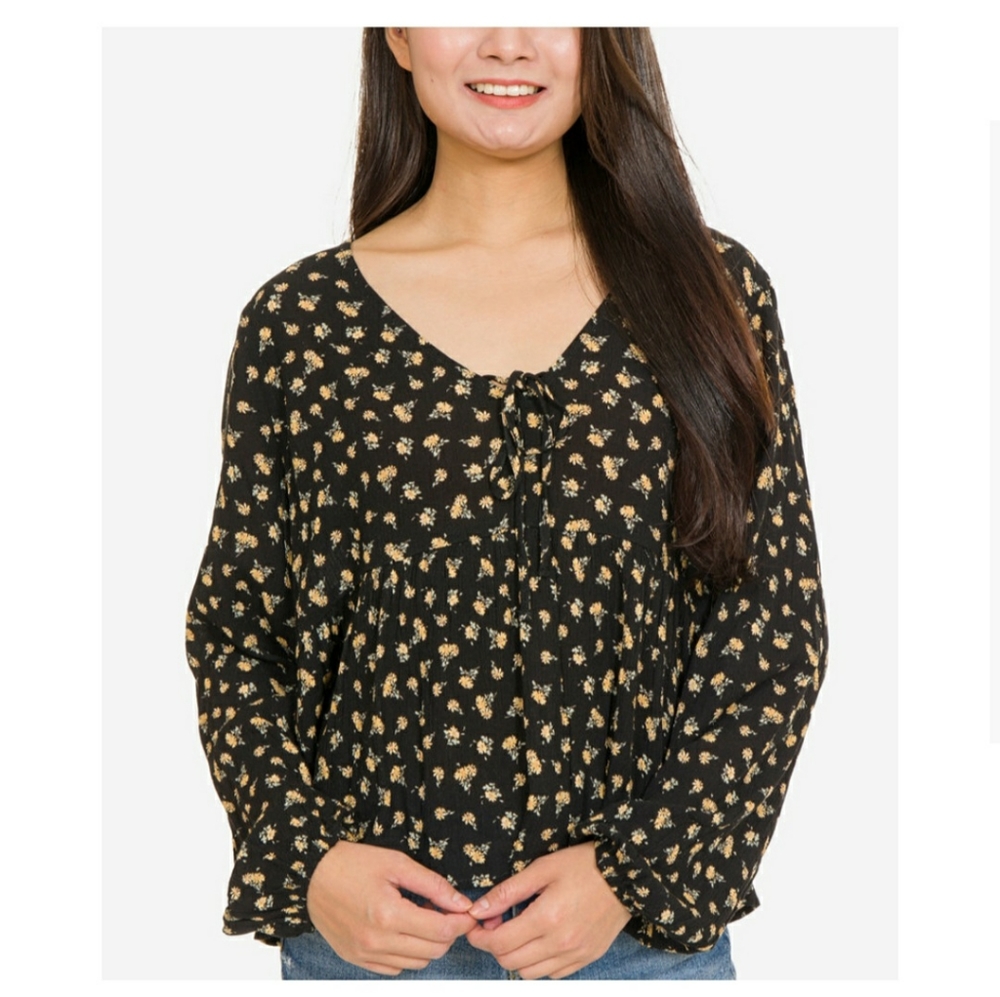 NWT Hippie Rose Blouse